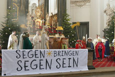 Aussendung der Sternsinger im Hohen Dom zu Fulda (Foto: Karl-Franz Thiede)